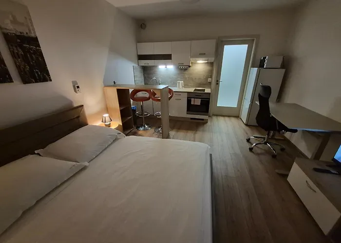 Rezidencia Radnica -ubytovanie- Old Town Apartamento